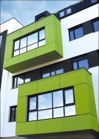 Fertigelemente zur ergänzenden Gestaltung von WDVS-Feinputzfassaden neu von Austrotherm