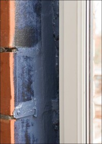 Soudatight: Flüssigabdichtung als Alternative zu herkömmlichen Fensterdichtbändern