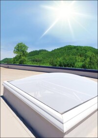 Automatischer Sonnenschutz durch selbstregulierende Lichtdurchlässigkeit per Acrysmart