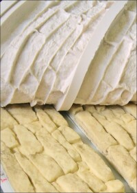 Wetcast-Formen in grenzenloser Vielfalt dank CNC-Fräse oder Naturabformung