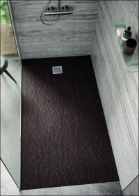 Leicht auf Maß zu bringen: Neue superflache Duschflächen von Ideal Standard