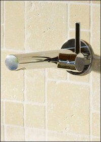 Weniger kann mehr: Wenn Keuco für die minimalistische IXMO-Familie eine Waschtischarmatur entwickelt