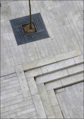 18.000 m² Naturstein-Pflaster aus einer durchgängigen Kampagne für die Luxemburger Altstadt