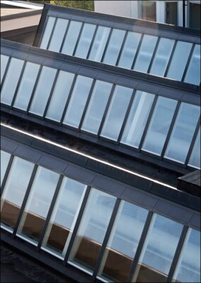 Nachhilfe in den Fächern Licht und Luft mit dem Modularen Oberlicht-System von Velux