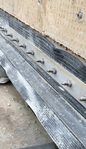 Fugenband-Klemmkonstruktion Kunex für wasserdichte Gebäudeanschlüsse