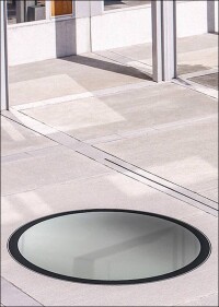 Skyfloor: Begehbare Flachdach-/Gründachfenster