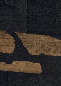 Holzveredelung durch Verkohlung als Vorbild für neue Feinsteinzeug-Kollektion von Ceramiche Refin