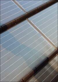 Nelskamp entwickelt die Integration(!) von Solartechnik in Ziegeldächer weiter