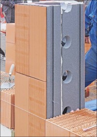 Neuartige Dämmschalung für wandintegrierte Stützen mit Putzhaftgrund oder Ziegelschale