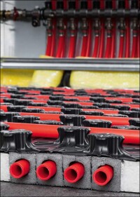 Viega hat sein Flächentemperiersystem Fonterra für Transferräume optimiert