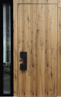 Holz- und Aluminium-Holz-Haustüren mit u.a. Altholz- und Fasseiche-Oberflächen neu von Kneer