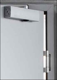 Neuer obenliegender Türschließer von GEZE mit besonders hoher Endschließkraft