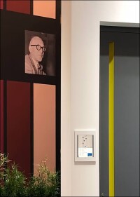 Nun auch Fenster, Türen und Fassaden in „Les Couleurs® Le Corbusier“-Farben möglich