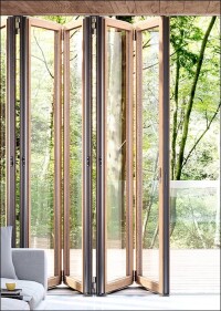 Neue Glas-Faltwände von Solarlux mit schlanken Holz- und Holz/Alu-Profilen