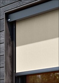 VertiTex II: Neue Allround-Senkrecht-Markise von Weinor mit ganz schön kleinem Kasten