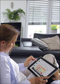 RS100 - der „Smart Home ready“- Rollladenfunkantrieb von Somfy