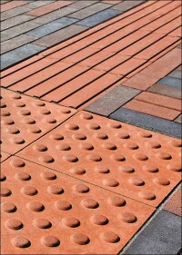 Blindenleitsystem aus gebranntem Ton