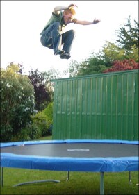 Wohnungseigentumsrecht: Trampolin auch im Ziergarten erlaubt