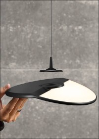 Gravity CL: Dank Akku flexibel positionierbare, puristische Pendelleuchte an dünnem Faden