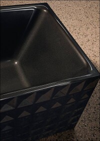 Mehr Bling-Bling in Schwarz: Bette nimmt Glitzerfarbe ins Sortiment auf