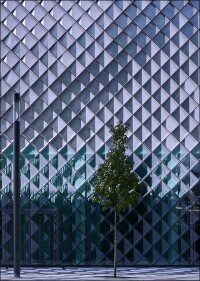 Berlins Futurium in bedruckter Gussglashülle