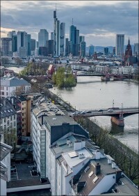 Flächenmangel prägt Markt für Unternehmensimmobilien