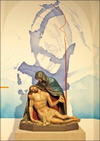 Denkmalgeschützte Pfarrkirche lockt mit künstlerischer Neugestaltung