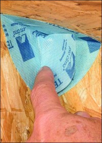 Selbstklebendes Patch für luftdichte Ecken - auch wenn sie nicht rechtwinklig sind