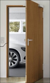 Alles andere als optional: Feuerhemmende Neben- und Kellertüren in Wohnhäusern mit Mehrfachnutzen