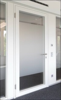 Neue, flächenbündige Strähle-Türen ... nicht nur für Trennwandsysteme