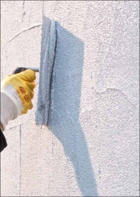 Neue 2K-Dickbeschichtung von Ceresit für Untergründe aller Art