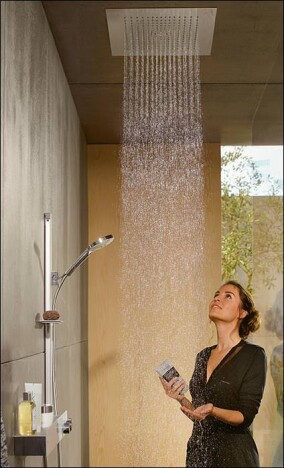 Raindance E: Neues Großformat am Hansgrohe-Duschhimmel