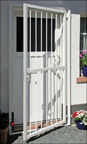 Sicherheits-Gittertür zur Absicherung von Neben- und Kellertüren