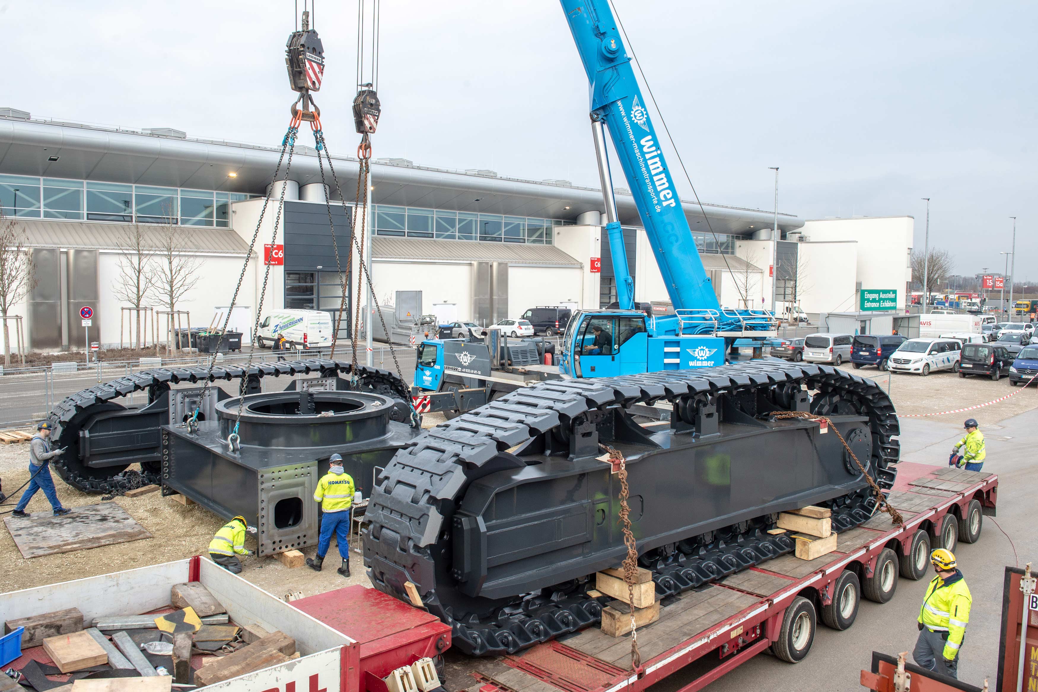 bauma 2019: Erste Fotos vom Aufbau der XXL-Messe | Baumaschienen