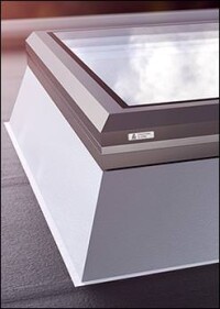 Ausgezeichnetes neues Structural-Glazing-Flachdachfenster von Lamilux