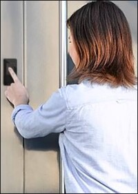 Neue Zutrittskontrollsysteme von Siegenia für Haus- und Wohnungstüren