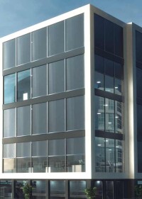 MHZ und Raico kooperieren bei fassadenintegriertem Sonnenschutz