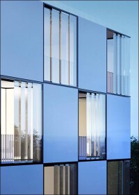 Die Besonderheit der neuen Balkonverglasung SL 23 von Solarlux: Montage vorm Geländer