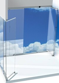 Schmale Einschienen-Balkonverglasung mit individuellen Öffnungsmöglichkeiten à la Lumon