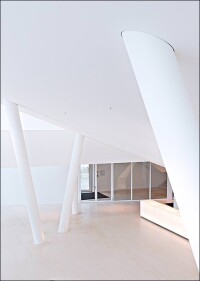 Cleaneo Systexx System kombiniert ein glattes Deckenbild mit hochwertiger Raumakustik