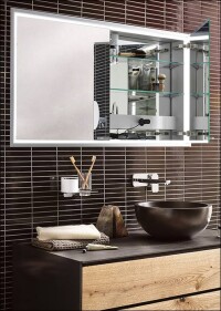 Neue Version von Emcos erfolgreichem Lichtspiegelschrank „Prestige“