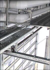 Fischers Universelles Schienensystem (FUS) künftig auch korrosionsbeständig