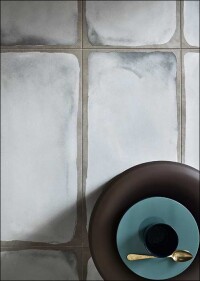 Von Hand bemalte Majolika Keramik für moderne Keramikfliesen adaptiert