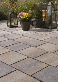 Im Sinne des Systemgedankens: KANN erweitert Via Leano-System um Terrassenplatten