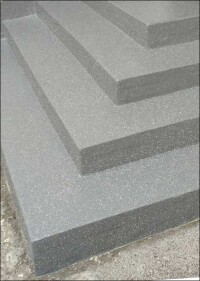 Frischekur von Triflex für sanierungsbedürftige Außentreppen