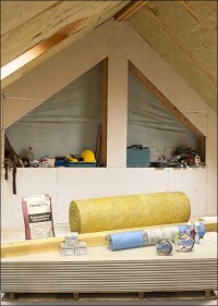 Alle wohngesunden Baustoffe für den Dachausbau in einem BayWa-Paket