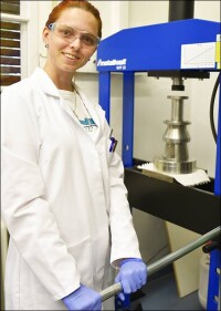 Der verzögerten Aushärtung von Schnellzementpaste auf den Grund gegangen