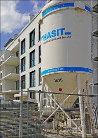 Aus der Horizontalen in die Vertikale: Hasits Schaummörtel als monolithischer Wandbaustoff
