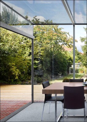 „Planibel Easy“: selbstreinigendes Glas à la AGC Interpane