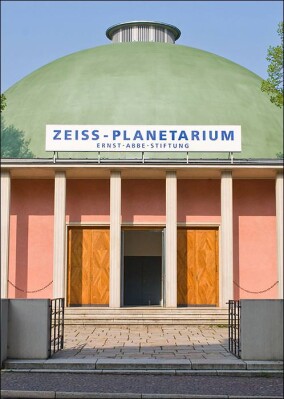 Weltweit betriebsältestes Planetarium wird Historisches Wahrzeichen der Ingenieurbaukunst